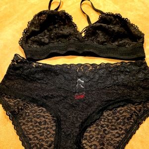 Bra n panties set/lingerie